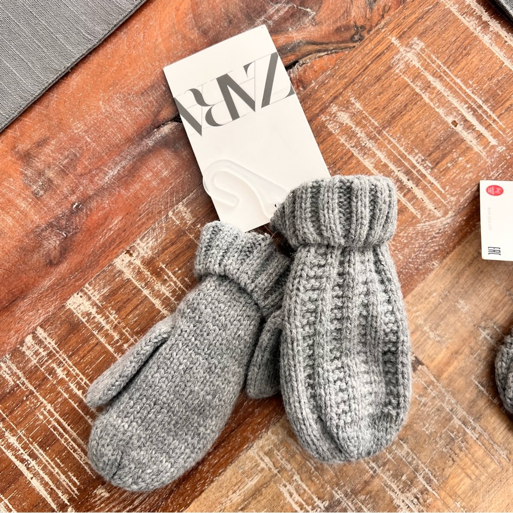 Zara Kids Mittens - NEW with tags